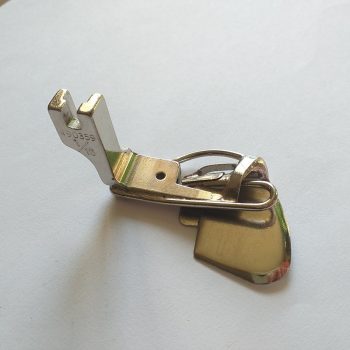 Ipari varrógép rugós szegőtalp