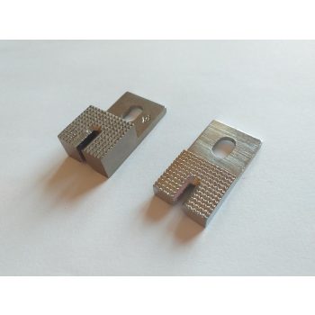 Juki MB-372 gombkitámasztó