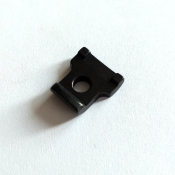 Juki MO-800 interlock alsókés tartó