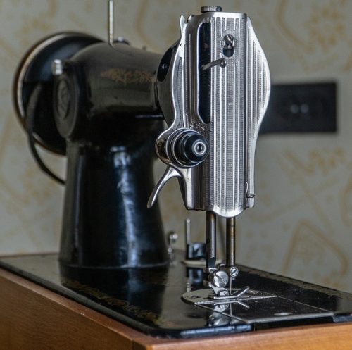 Régi orosz  varrógép homloklap